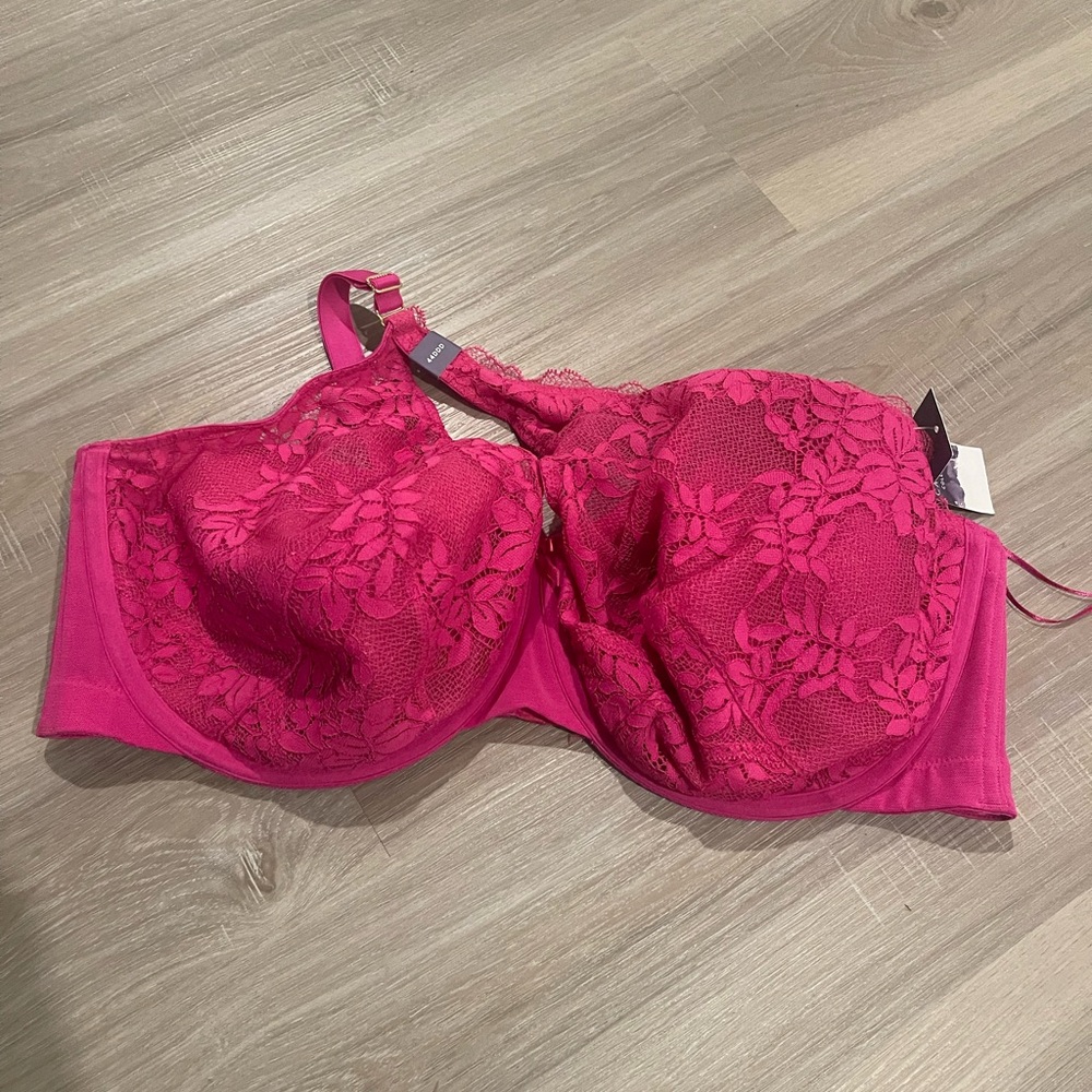 NWT  the seriously sexy cacique collection bra size 44DDD